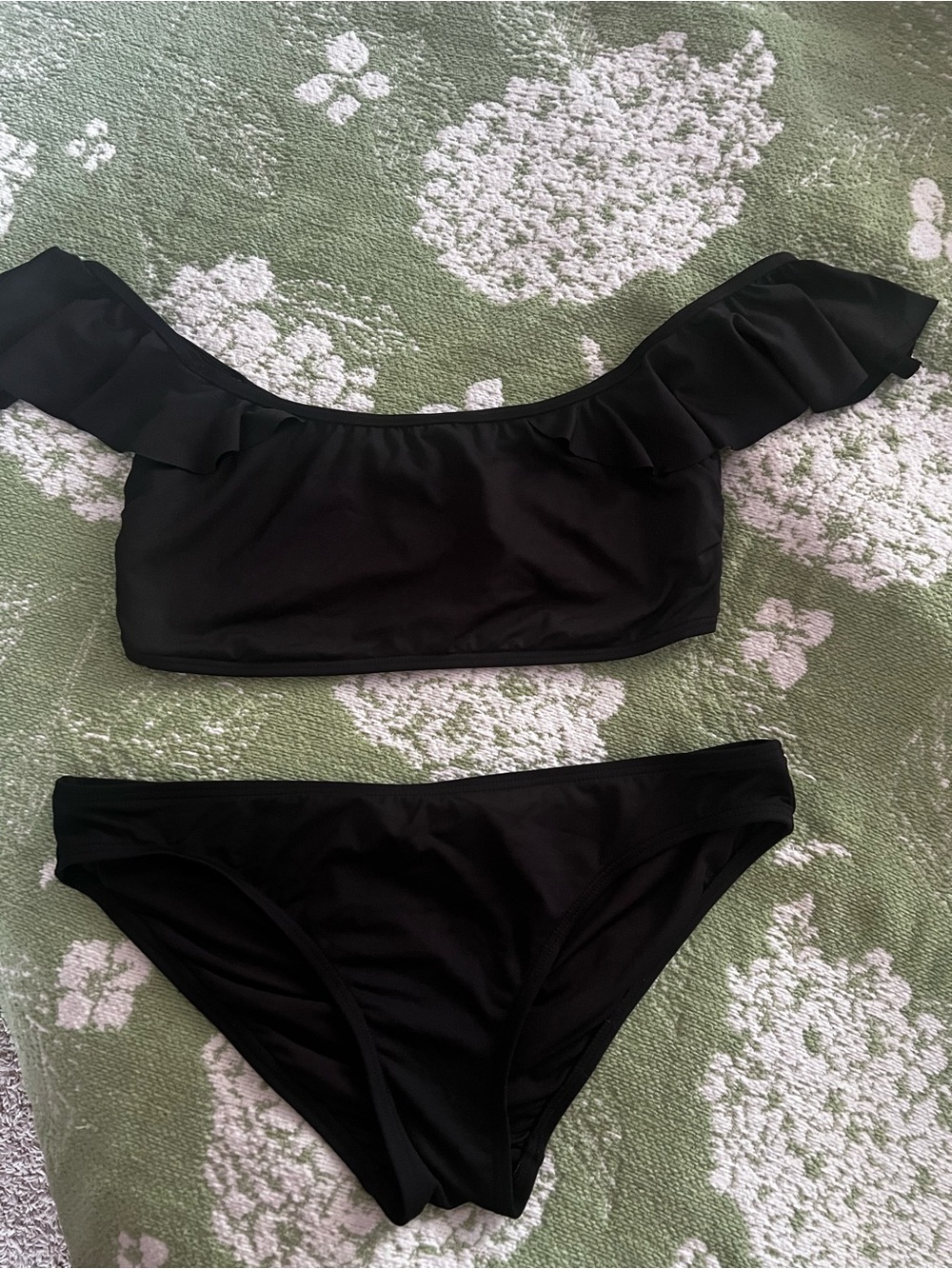 Vince Camuto Black Off-Shoulder Ruffle Bikini